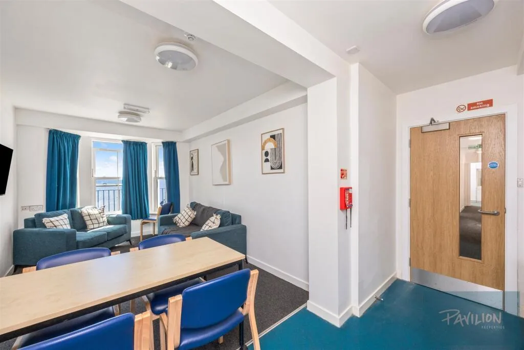 1 bedroom private hall for rent