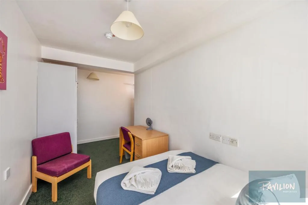 1 bedroom private hall for rent