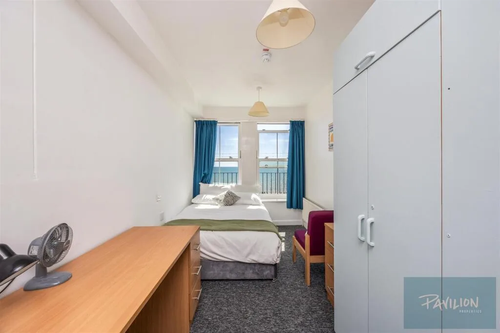 1 bedroom private hall for rent