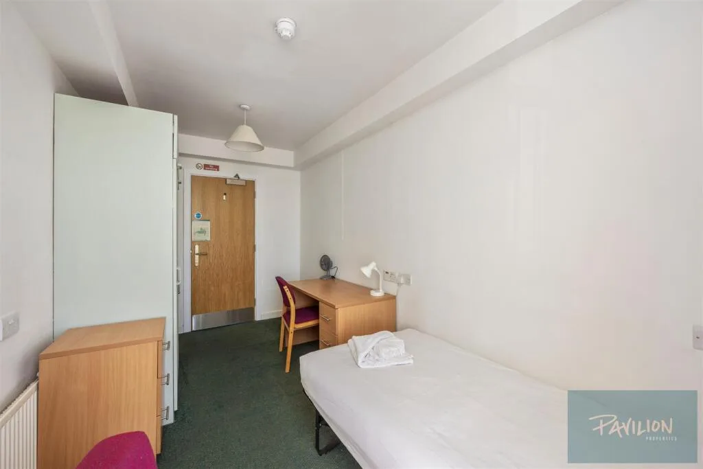 1 bedroom private hall for rent