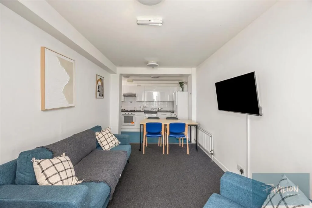 1 bedroom private hall for rent
