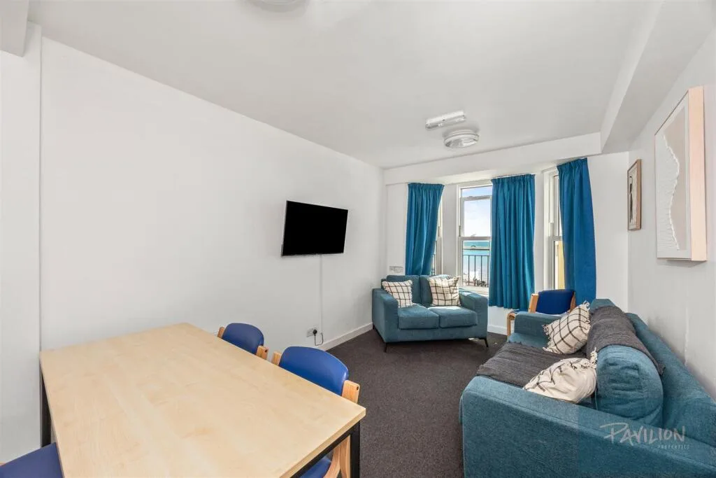 1 bedroom private hall for rent