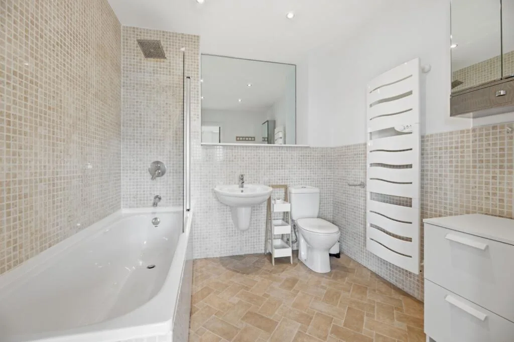 3 bedroom flat for rent