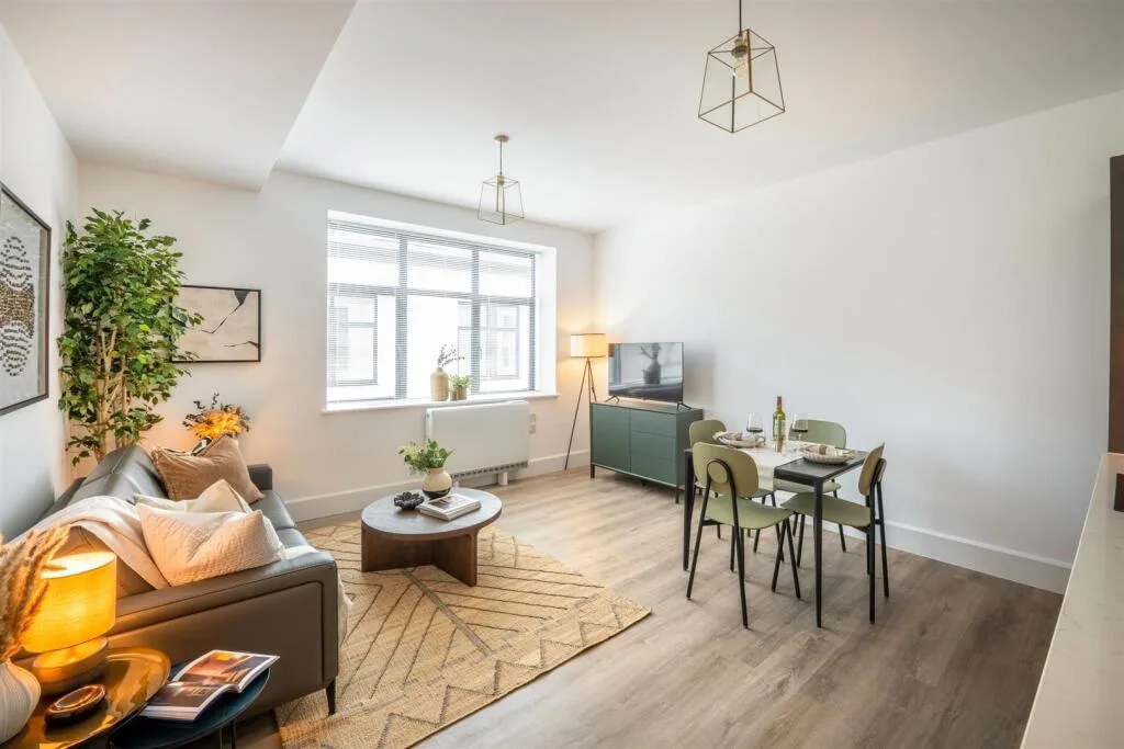 2 bedroom flat for rent