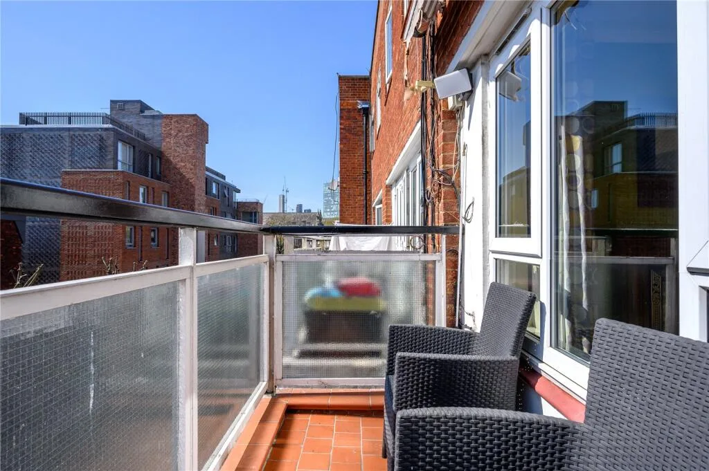 2 bedroom duplex for rent
