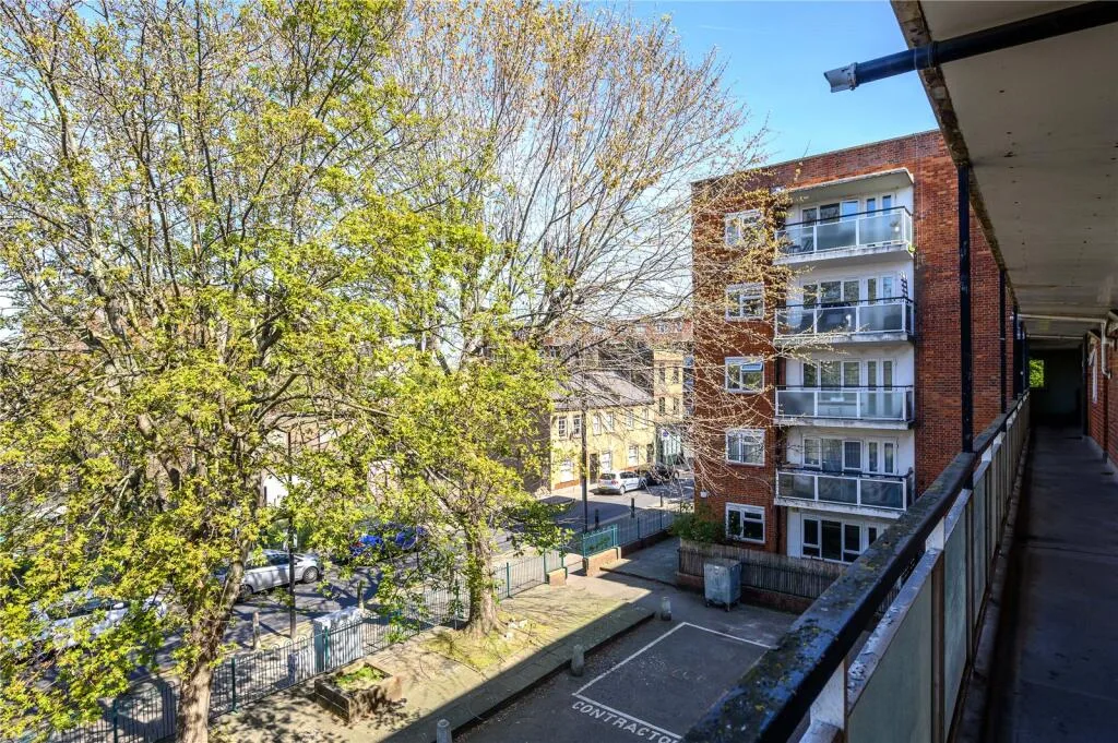 2 bedroom duplex for rent