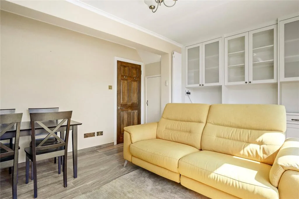 2 bedroom duplex for rent