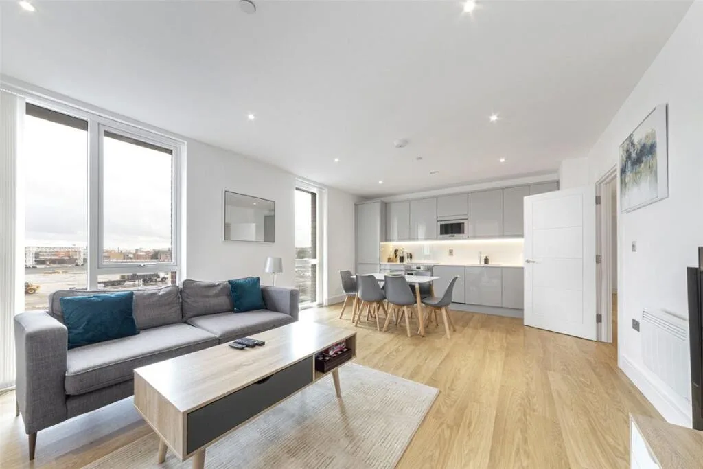 3 bedroom flat for rent