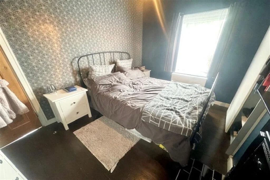 2 bedroom end of terrace house for rent