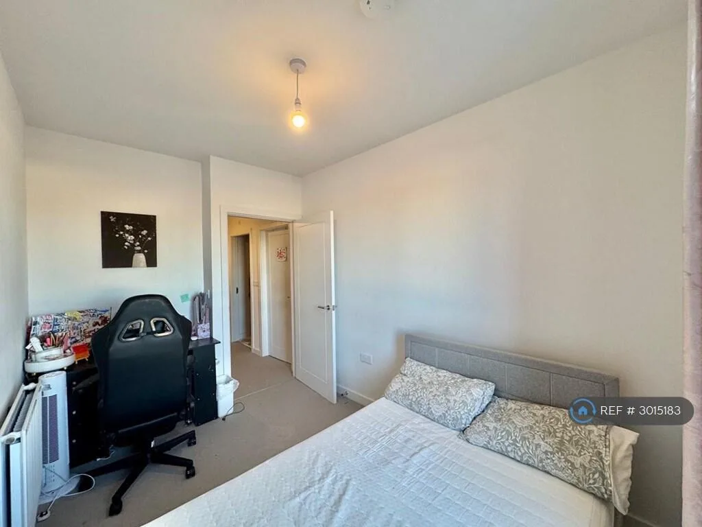 3 bedroom end of terrace house for rent