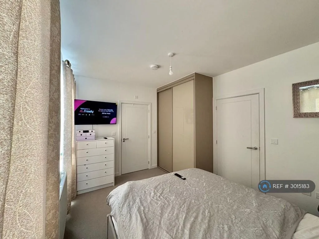 3 bedroom end of terrace house for rent