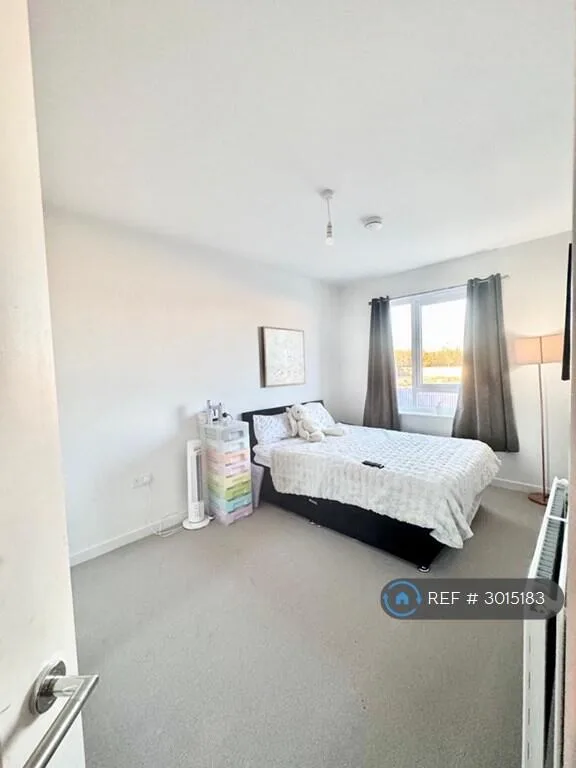 3 bedroom end of terrace house for rent