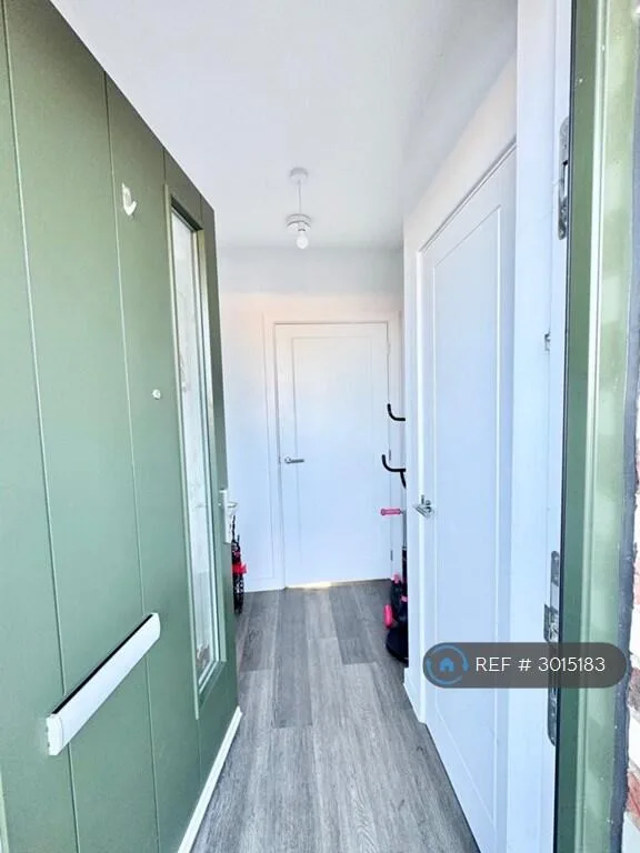 3 bedroom end of terrace house for rent