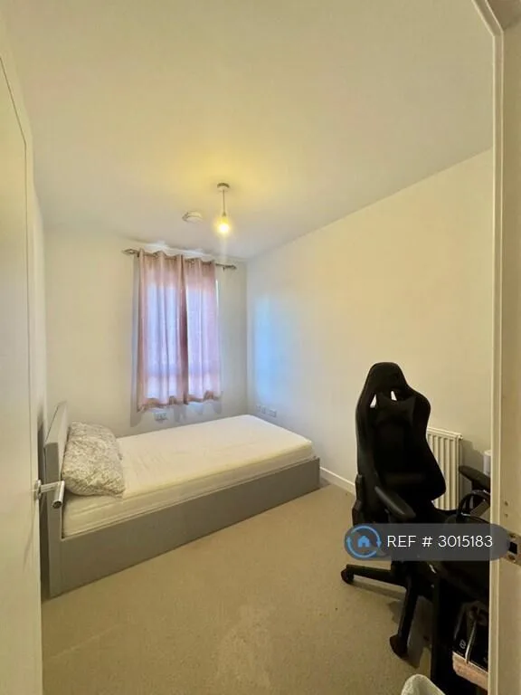 3 bedroom end of terrace house for rent