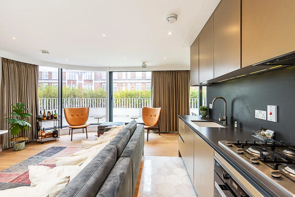 3 bedroom flat for rent