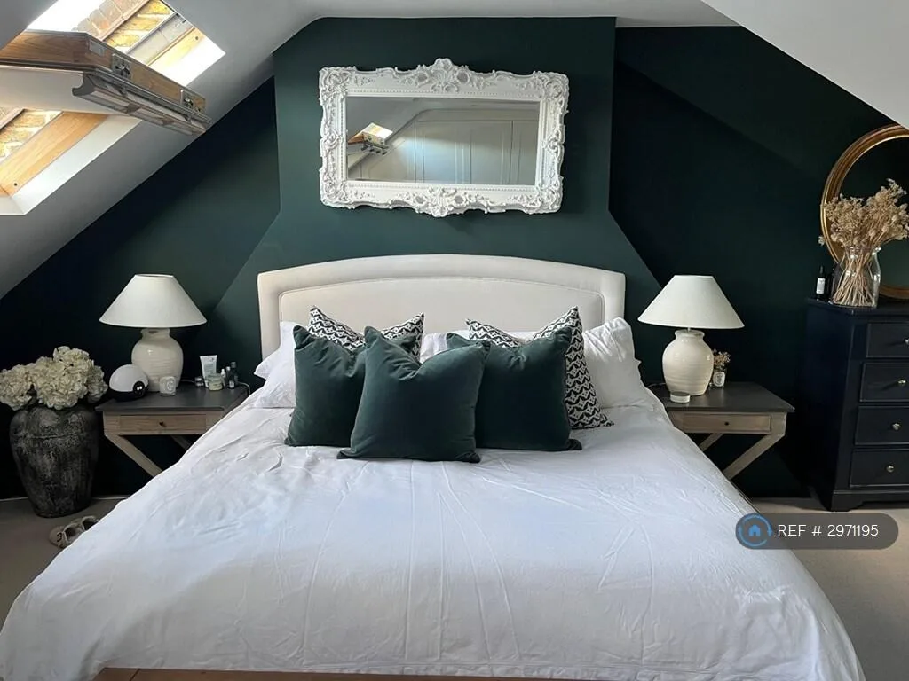 2 bedroom maisonette for rent