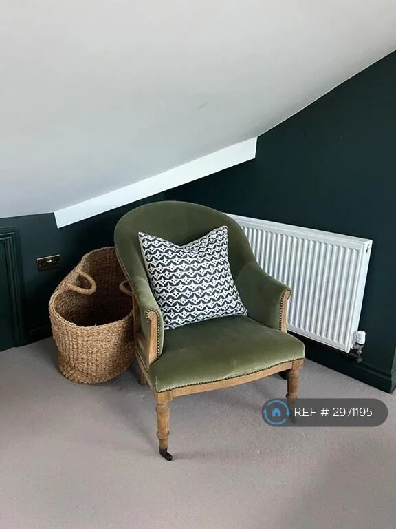 2 bedroom maisonette for rent