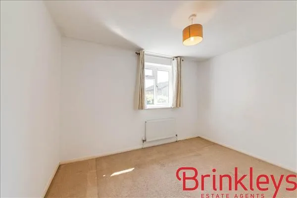 2 bedroom end of terrace house for rent