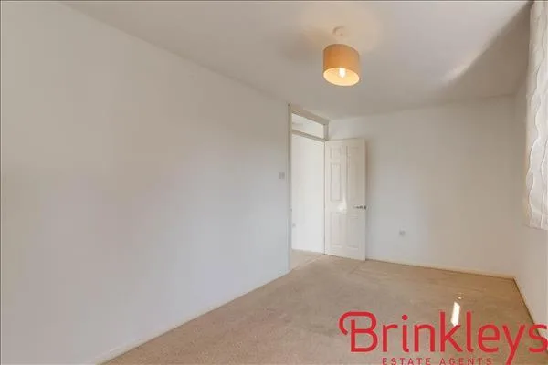 2 bedroom end of terrace house for rent