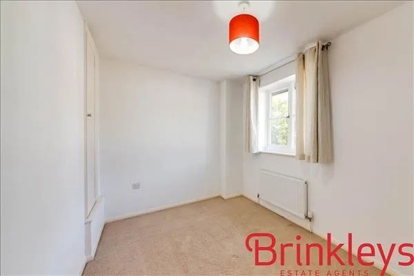 2 bedroom end of terrace house for rent