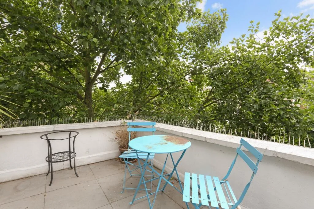 3 bedroom flat for rent