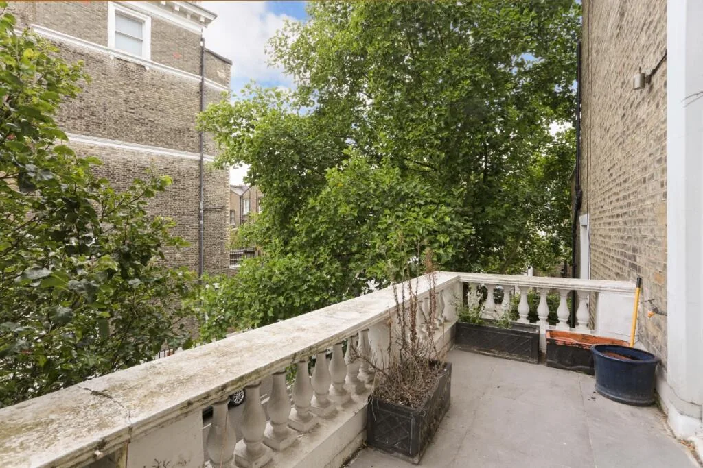 3 bedroom flat for rent