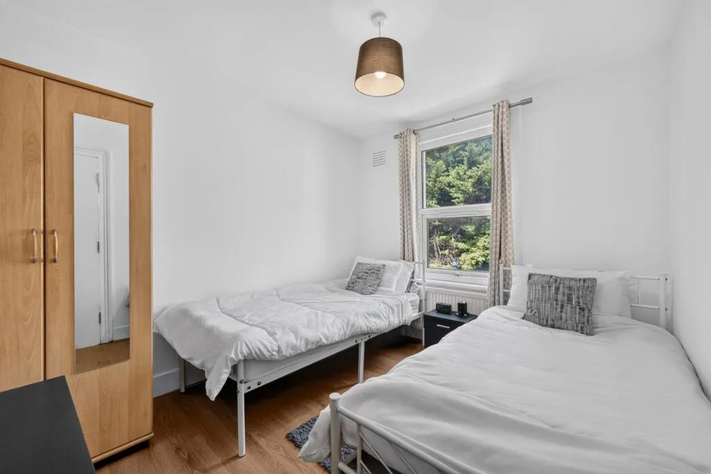 2 bedroom semi-detached house for rent