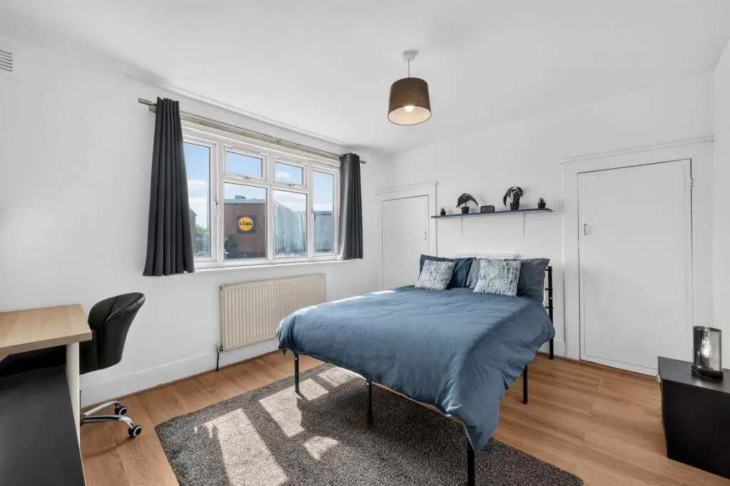 2 bedroom semi-detached house for rent