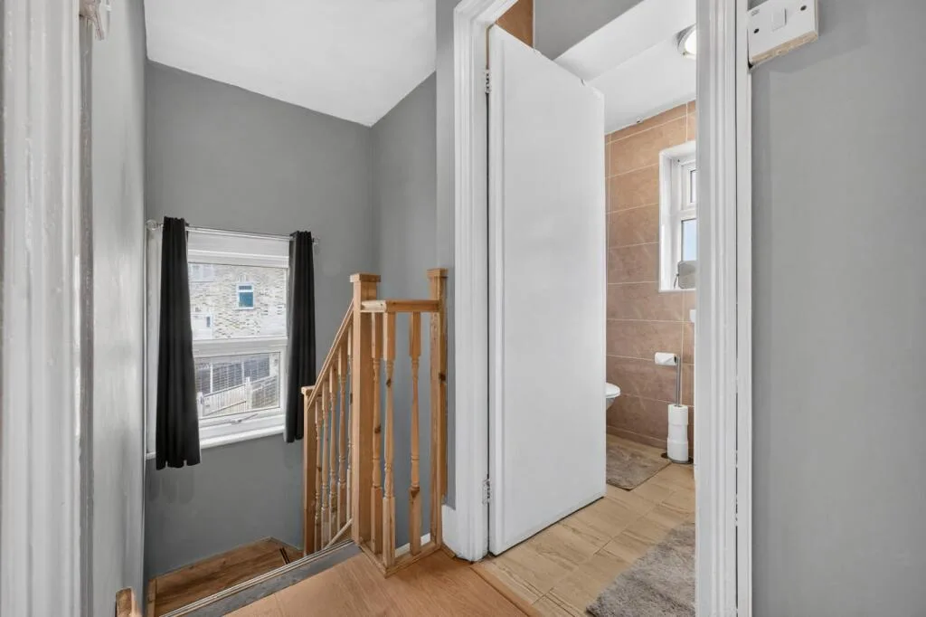 2 bedroom semi-detached house for rent