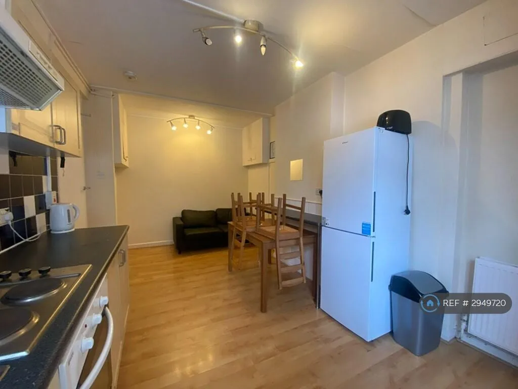 3 bedroom flat for rent