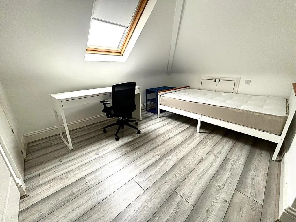 3 bedroom maisonette for rent