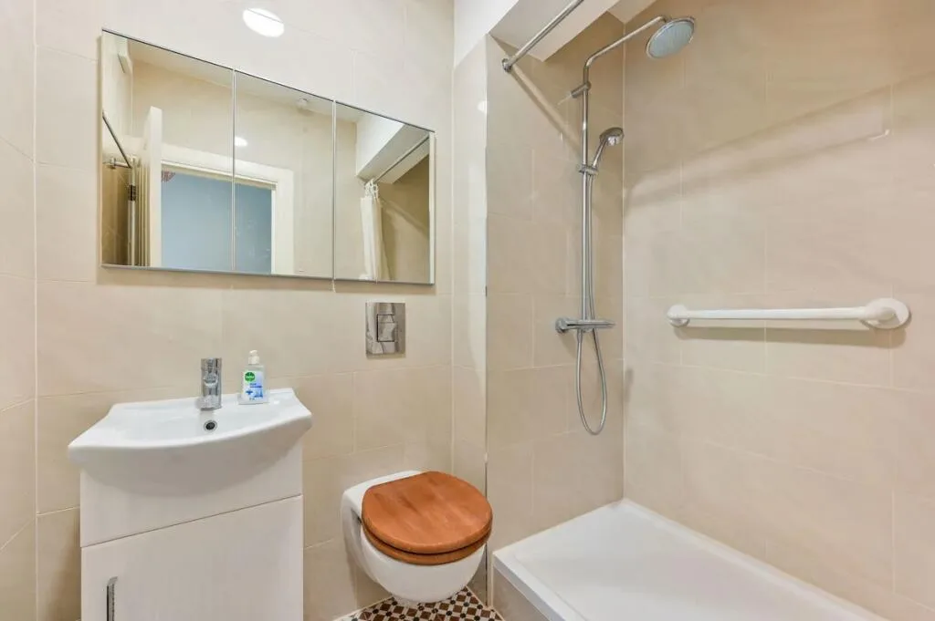 2 bedroom flat for rent