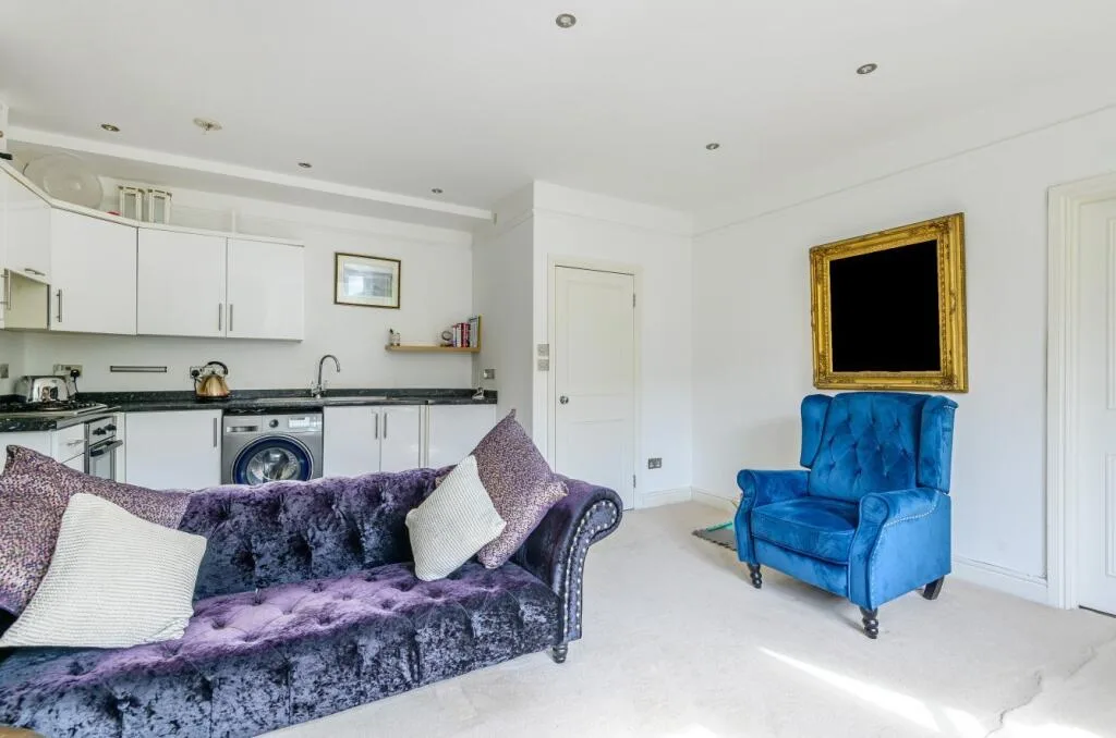 2 bedroom flat for rent