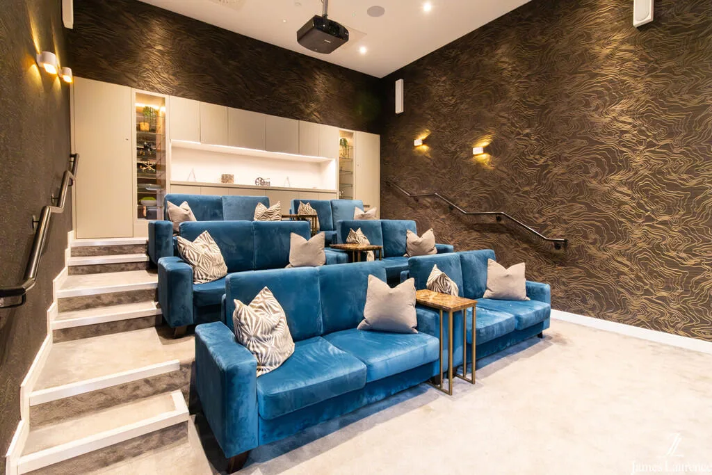2 bedroom penthouse for rent