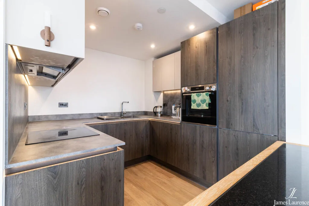 2 bedroom penthouse for rent