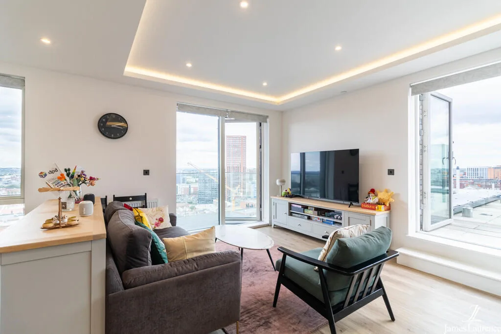 2 bedroom penthouse for rent
