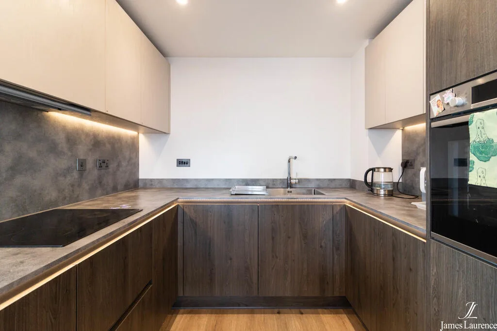 2 bedroom penthouse for rent