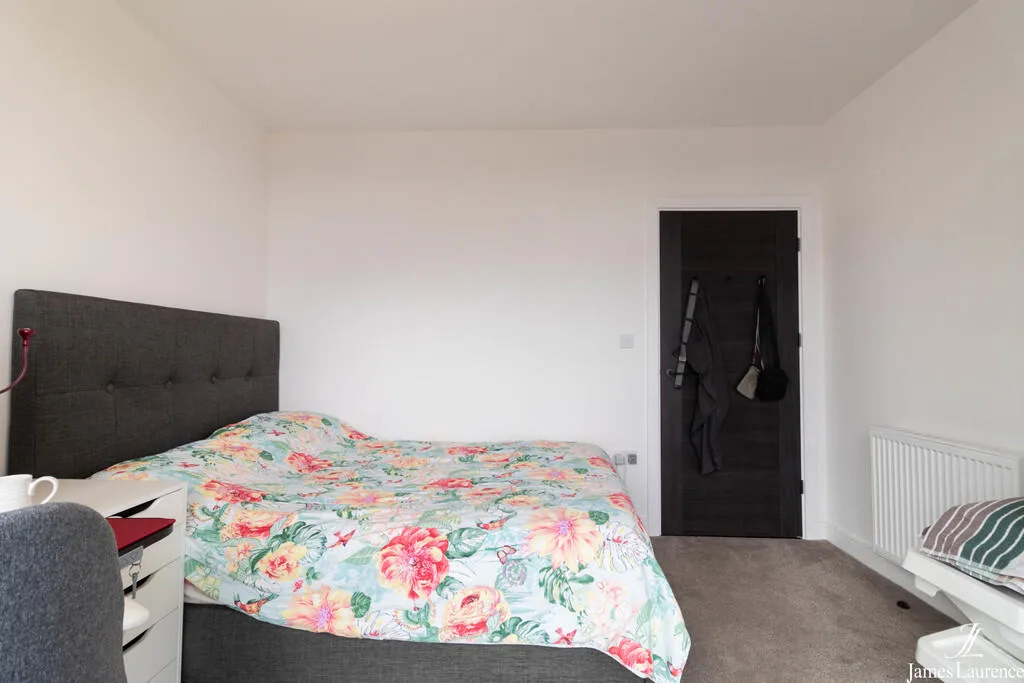 2 bedroom penthouse for rent