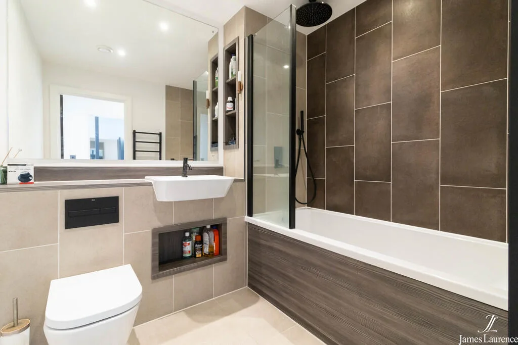 2 bedroom penthouse for rent