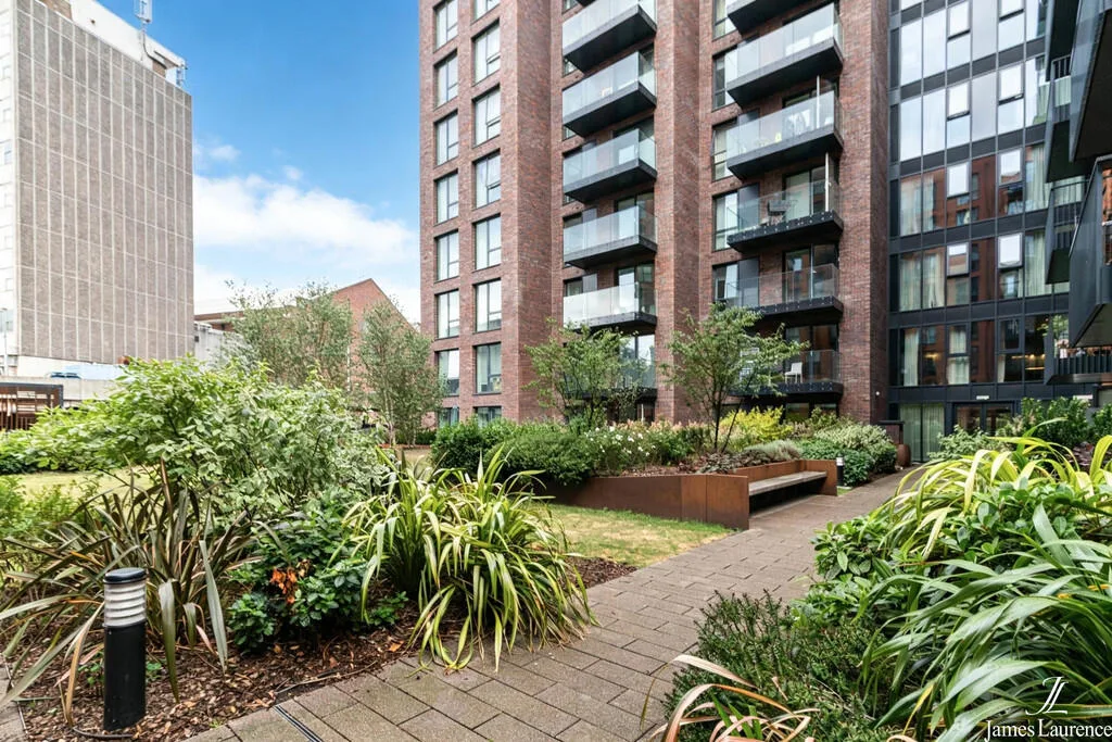 2 bedroom penthouse for rent