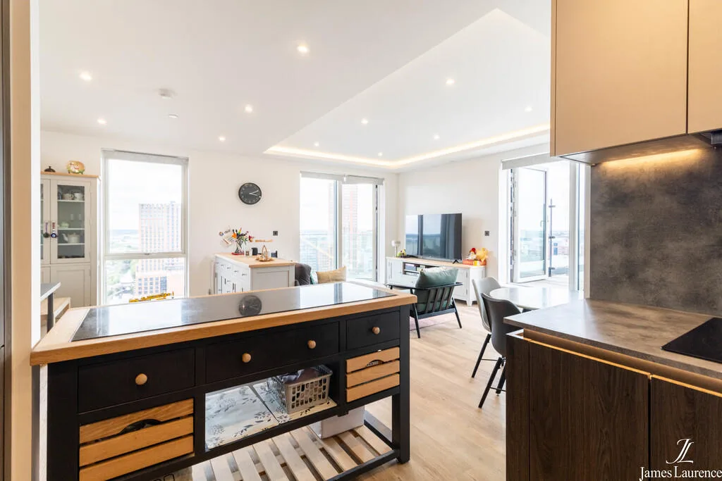 2 bedroom penthouse for rent