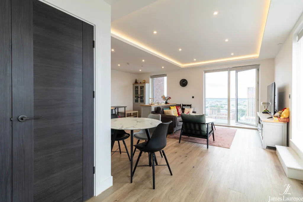 2 bedroom penthouse for rent