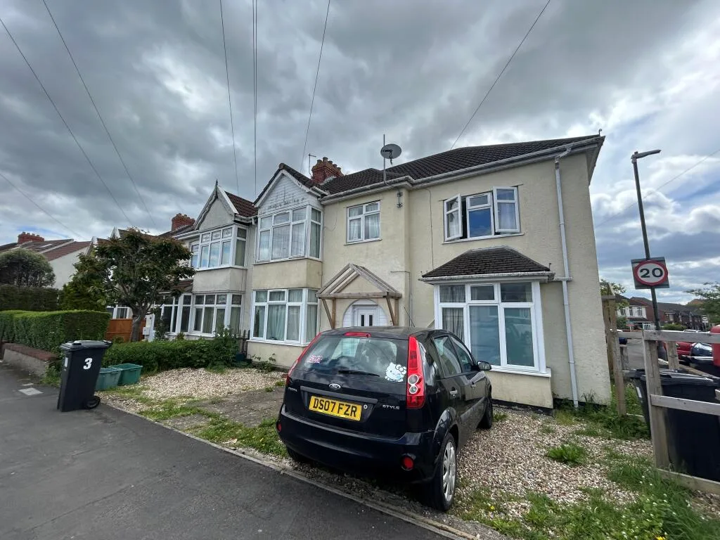 3 bedroom flat for rent
