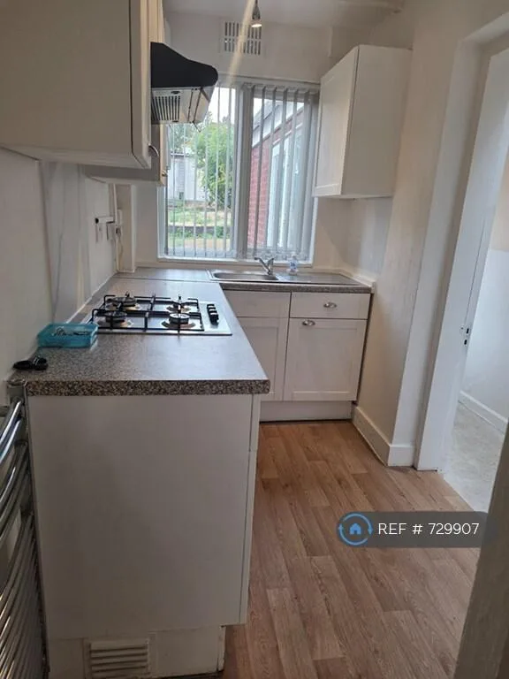 3 bedroom semi-detached house for rent