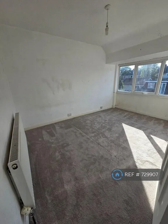 3 bedroom semi-detached house for rent