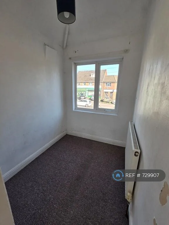 3 bedroom semi-detached house for rent