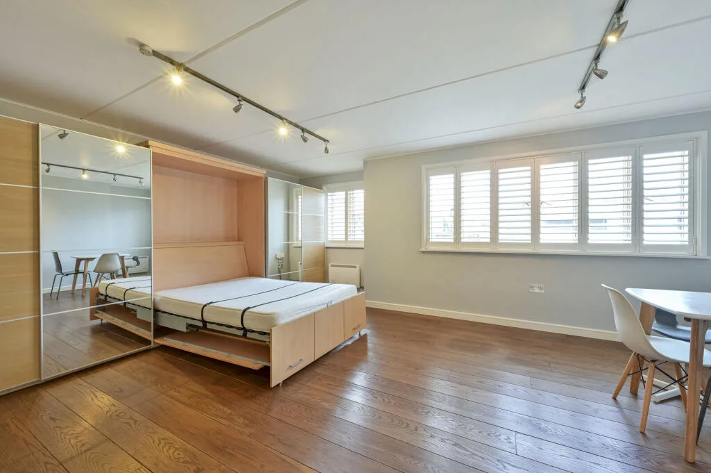 Studio flat for rent