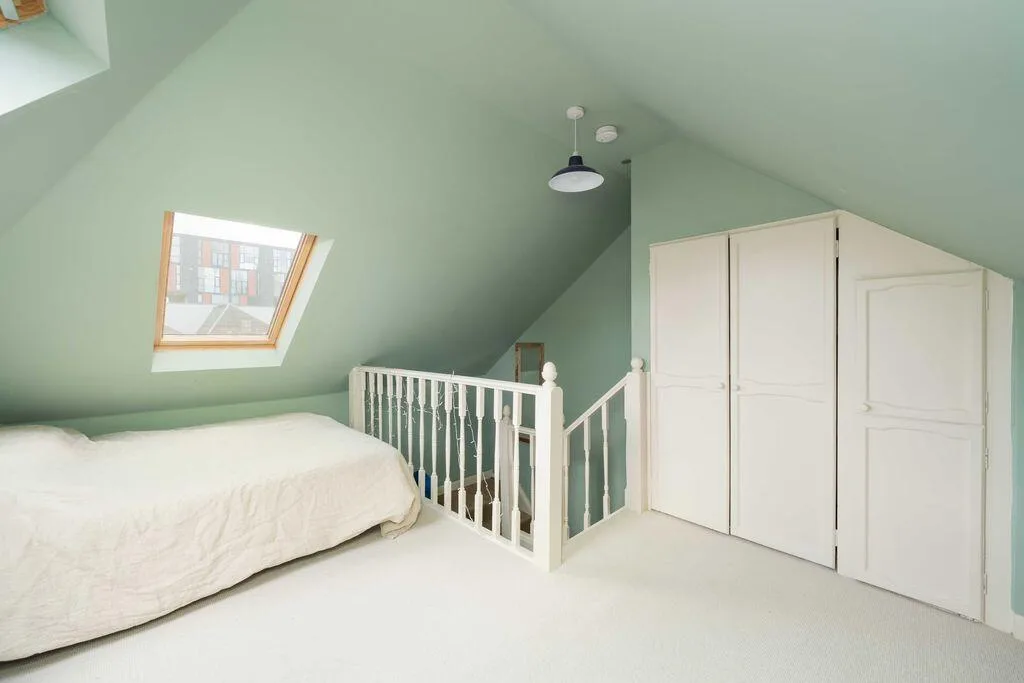 2 bedroom maisonette for rent