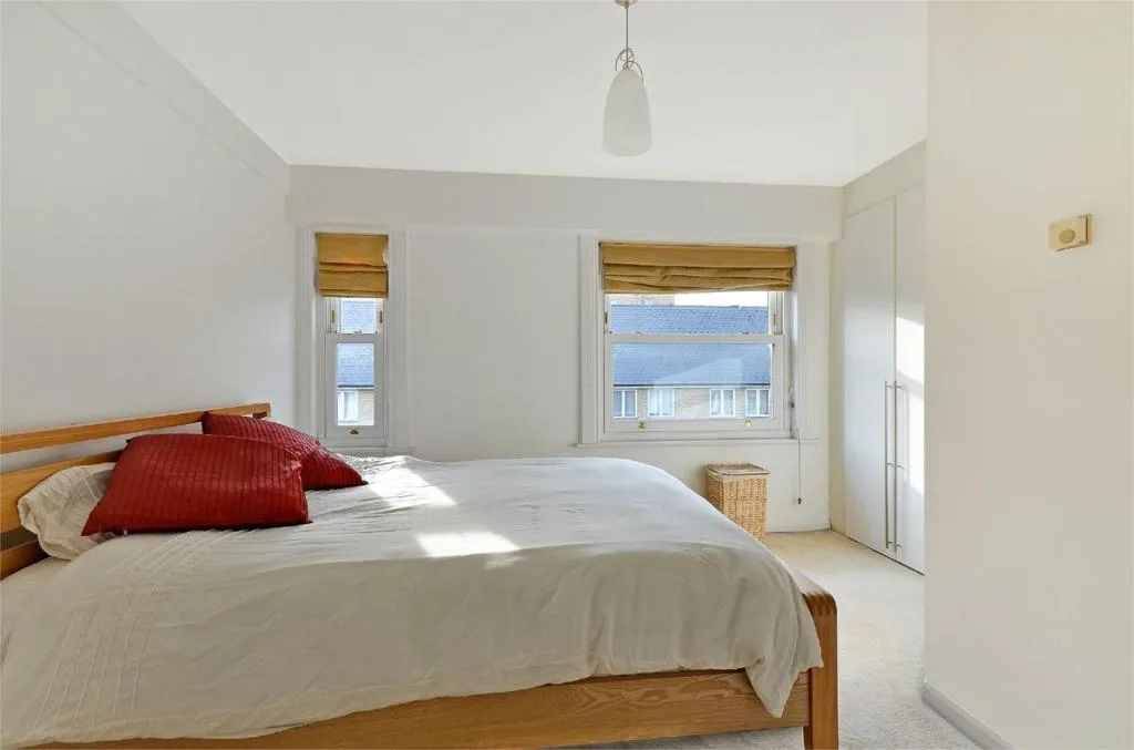 5 bedroom terraced house for rent