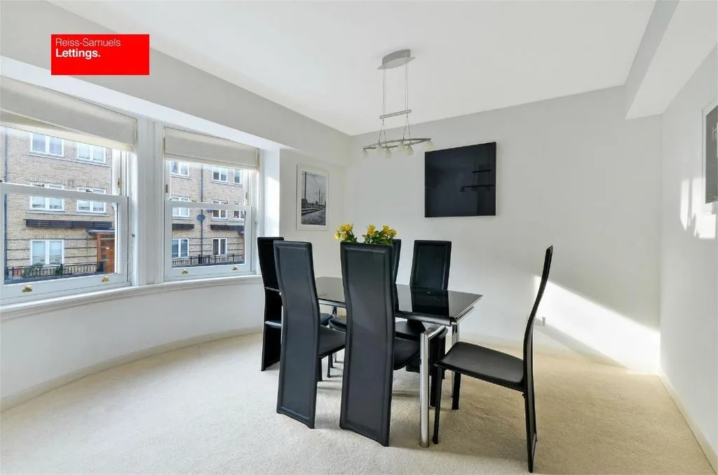 5 bedroom terraced house for rent